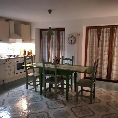 Lägenhet A Casa Di Monica *